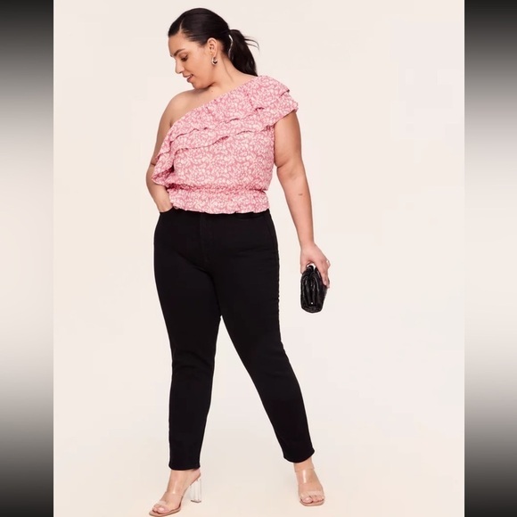 Emma Top Plus — Pink - Picture 5 of 12